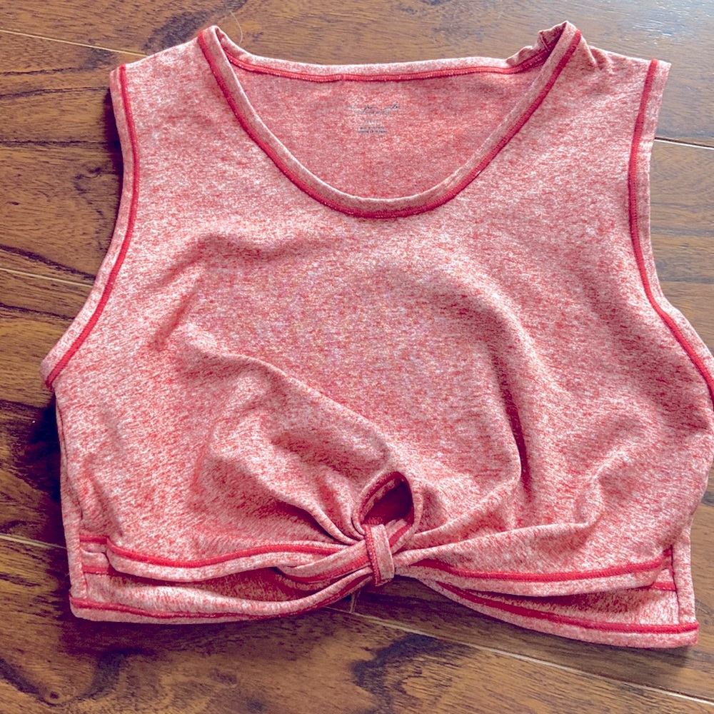 Cute cropped tank top size XS